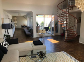 Ruhige Dachwohnung mit Terrasse Berlin MITTE - Spacious modern rooftop loft in Berlin MITTE